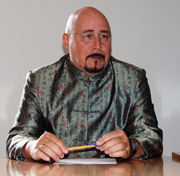 Филолог и писатель Алан Кубатиев на V Петербургской фантастической ассамблее.